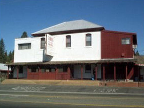 Pine Grove Hotel